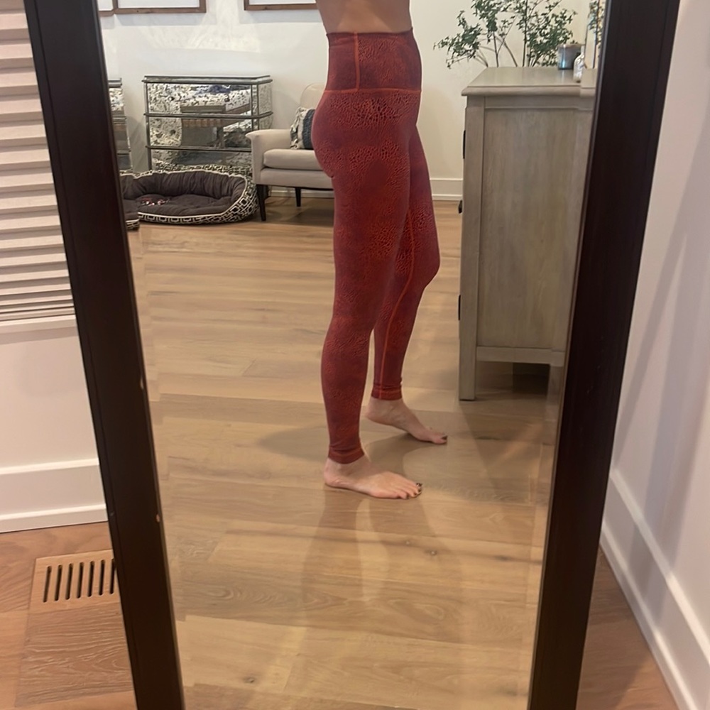 Lululemon size 4 legging